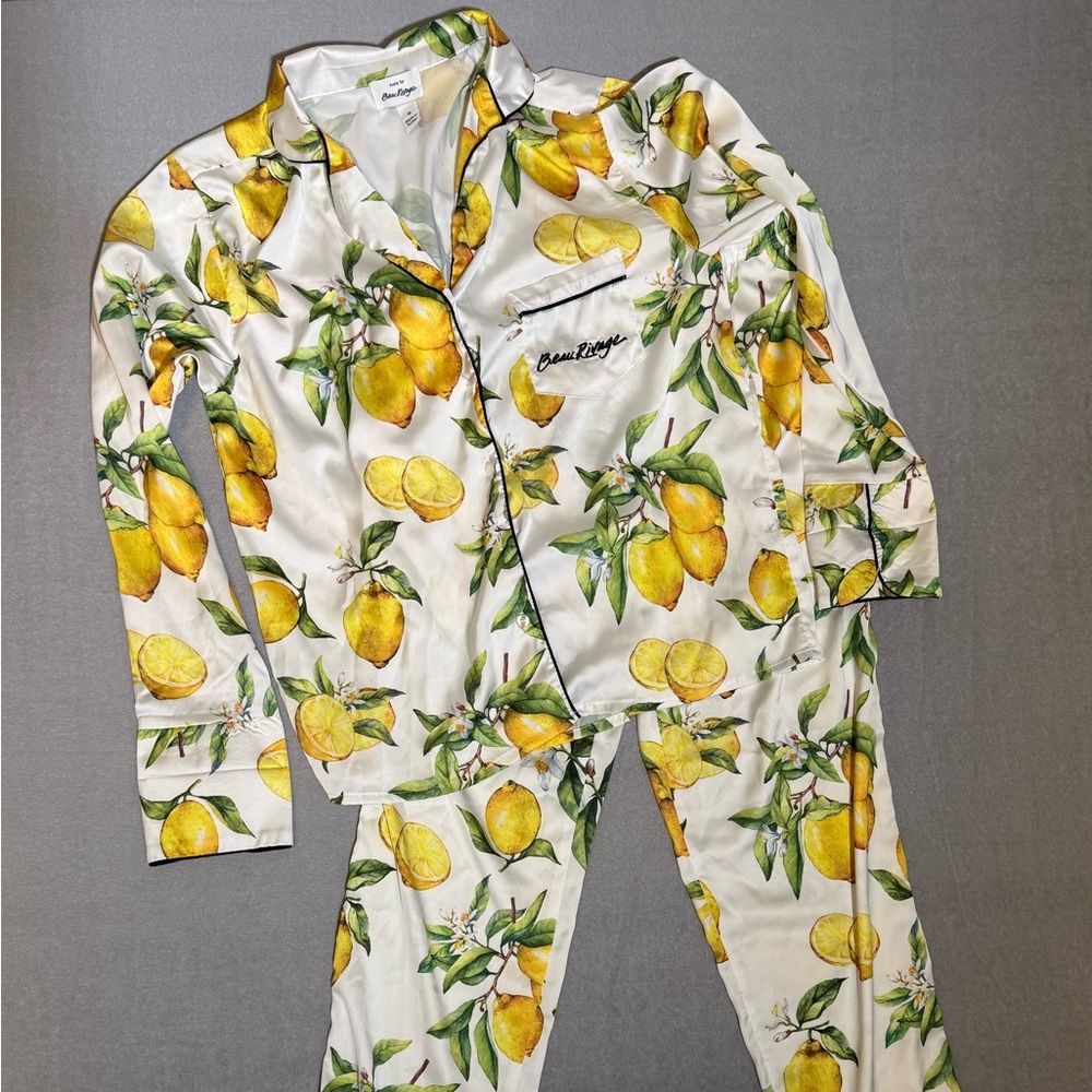 Averie For Beau Rivage Alegria‘s crisp, juicy print Pajama  long two-piece set. - Picture 2 of 13